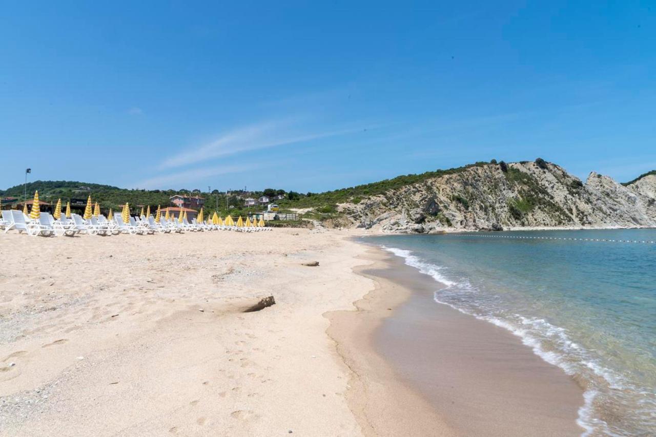 Mad Sea Beach Hotel Karacakoy Esterno foto
